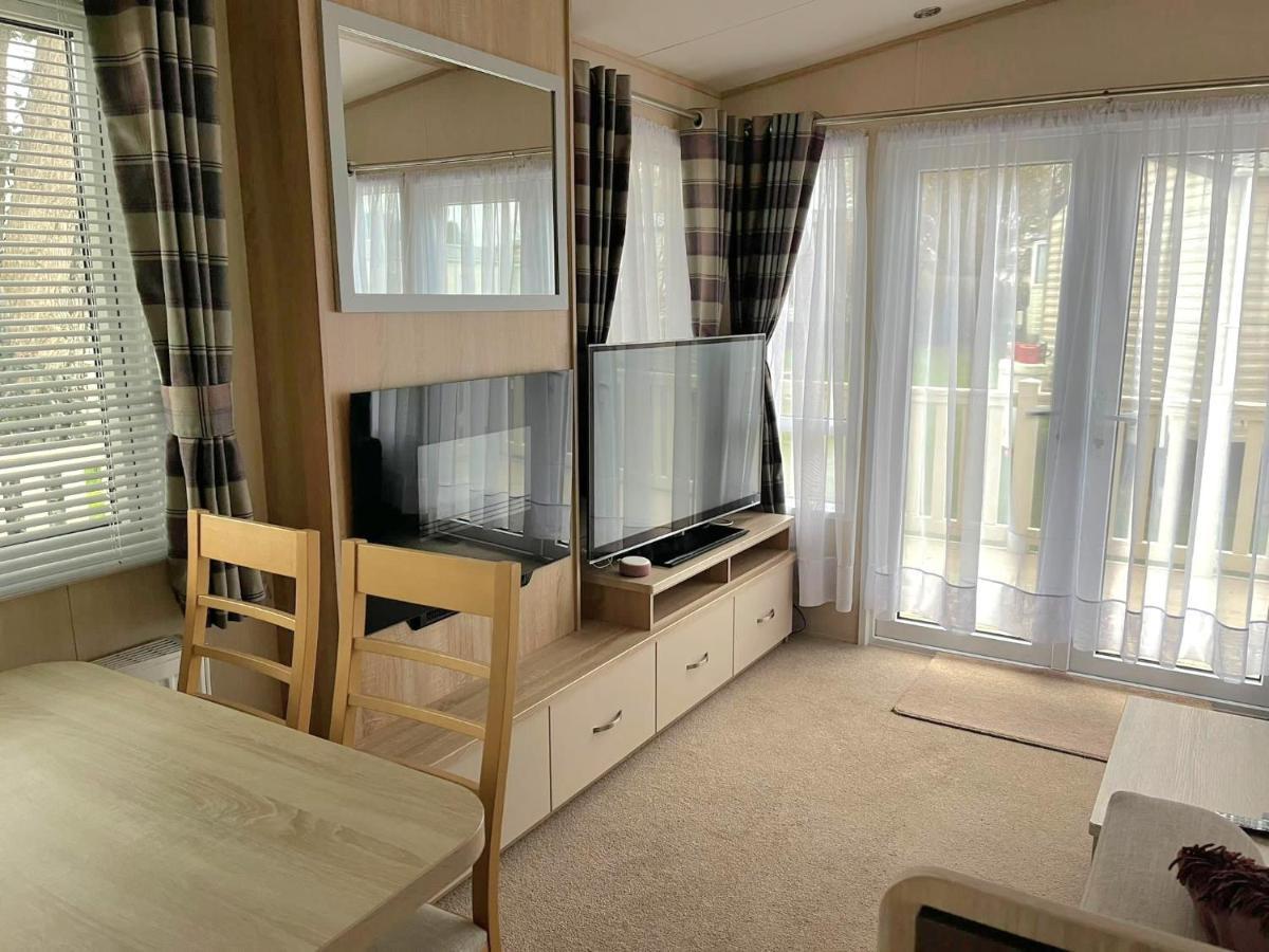 Memories Made Hotell Selsey Exteriör bild