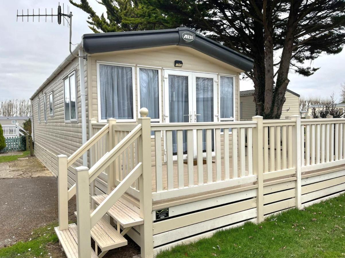 Memories Made Hotell Selsey Exteriör bild